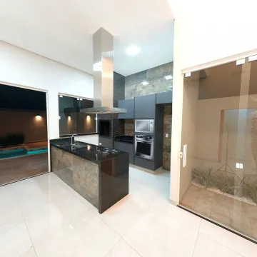 Alugar Casa / Condomínio em Mirassol. apenas R$ 890.000,00