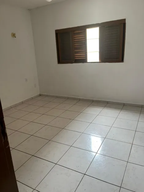 Casa comercial a um quarteirão da av Bady Bassitt