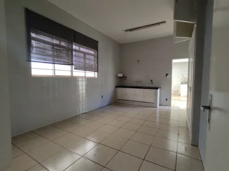 Imóvel misto  - comercial/residencial - a um quarteirão da Bady Bassitt