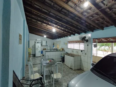 imagem 5 - Casa à venda próxima À UBS - 02 quartos e ótimo quintal imagem 5 - Casa à venda próxima À UBS - 02 quartos e ótimo quintal