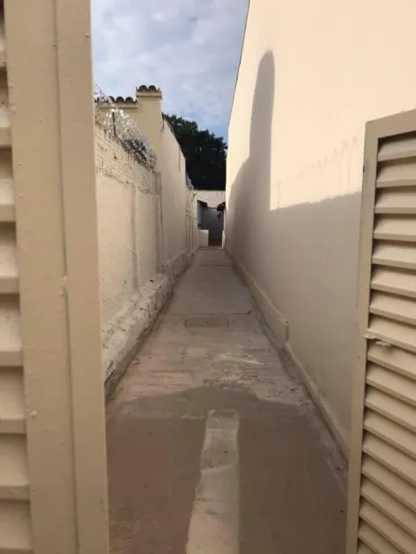 imagem 1 - Casa com ótimo terreno, contendo 3 quartos e um amplo quinta com quiosque para confraternização. imagem 1 - Casa com ótimo terreno, contendo 3 quartos e um amplo quinta com quiosque para confraternização.